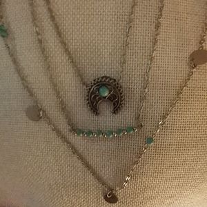 Necklace triple chain with conch
